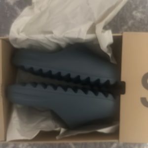 Yeezy slide slate marine size 13 new